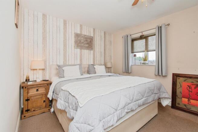 2 bed Semi-Detached for sale Image 7