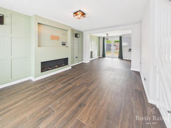 Lounge/Dining Area
