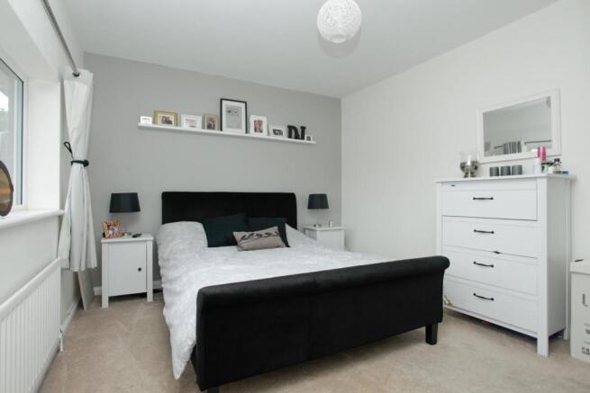 23 Stirling Way-4.jp