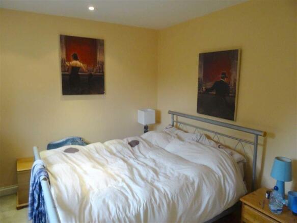 L-SHAPED BEDROOM ONE