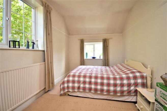 13 Bed 2 Grange.JPG