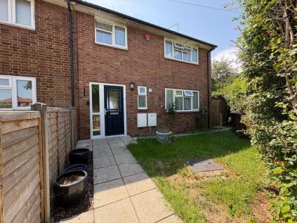 Birchwood Avenue, Hatfield