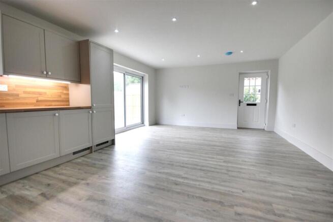 2 bed Detached Bungalow for sale Image 4