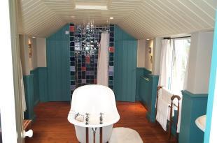 principal bathroom