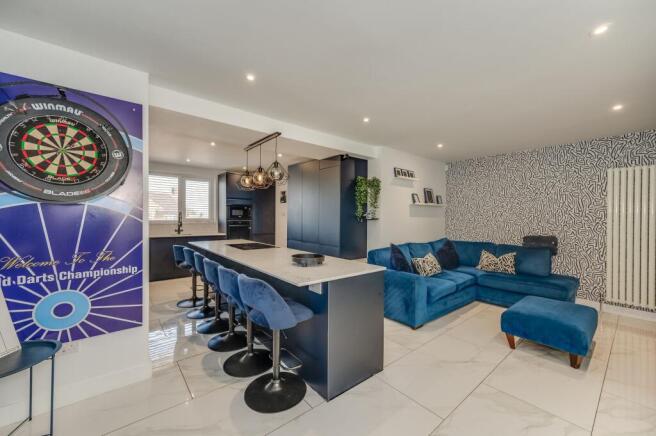 3 bed Semi-Detached for sale Image 8