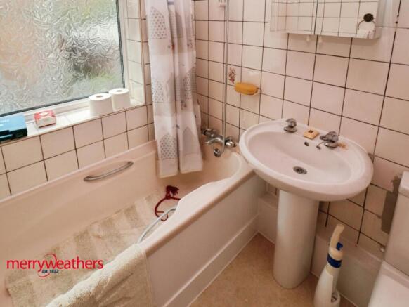 3 bed Semi-Detached for sale Image 4