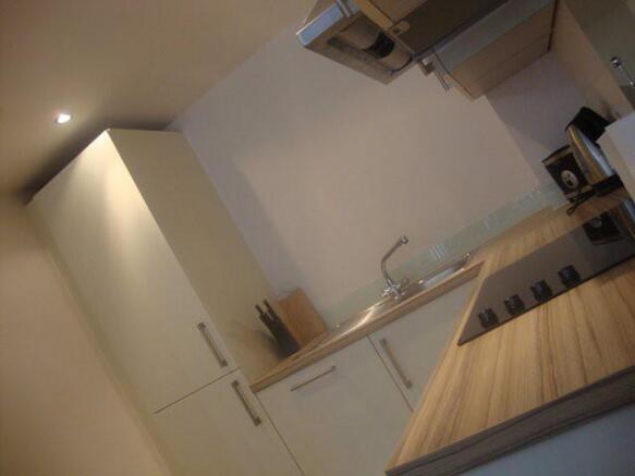 1 bed Apartment to rent Image 9