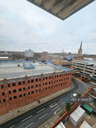 2 bed Flat to rent Image 9