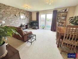 82, Boughton Way, Gloucester GL4 4PG