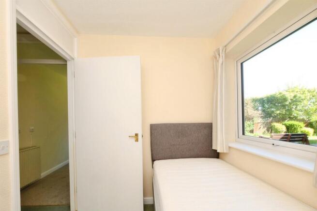 2 bed Retirement Property for sale Image 9