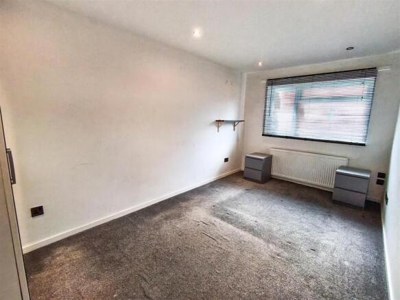 Farrant Way, Borehamwood photo 4