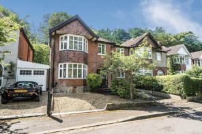 2, Chine Avenue, Southampton SO19 7JF