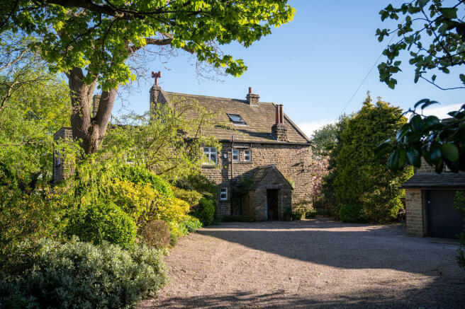 7 bed Detached for sale Image 4