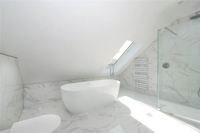 4 bed Detached for sale Image 7