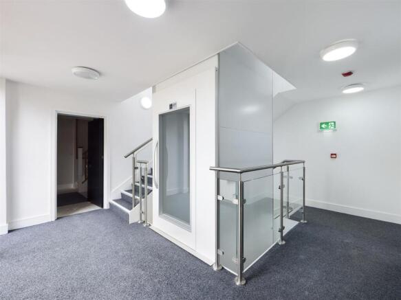 2 bed Flat for sale Image 12