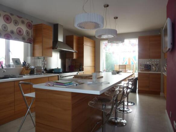 20 Cults Avenue - Kitchen