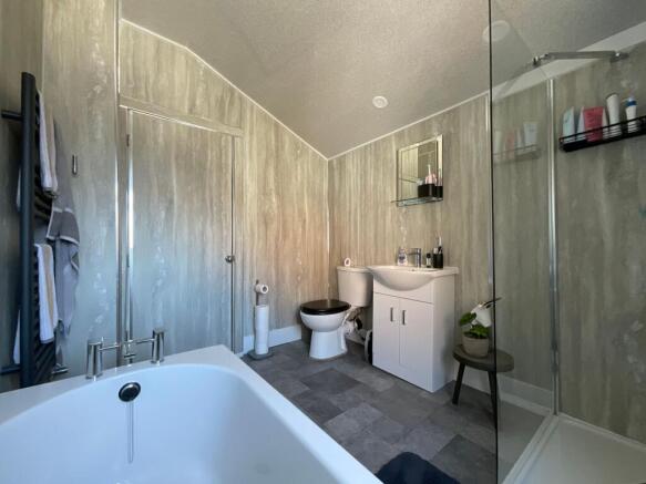 2 bed Terraced for sale Image 10