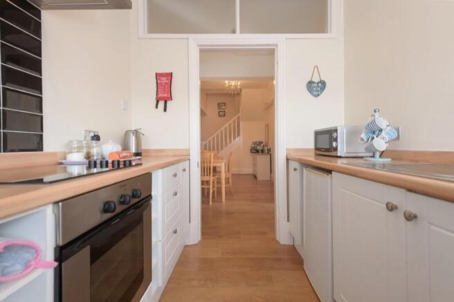 2 bed Apartment for sale Image 4