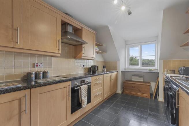 2 bed Apartment for sale Image 10