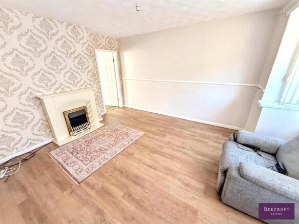 3 bed Semi-Detached for sale Image 4