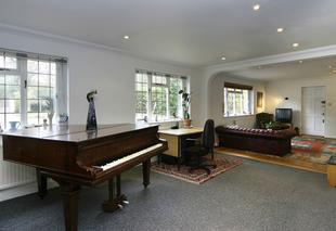 Photo 6