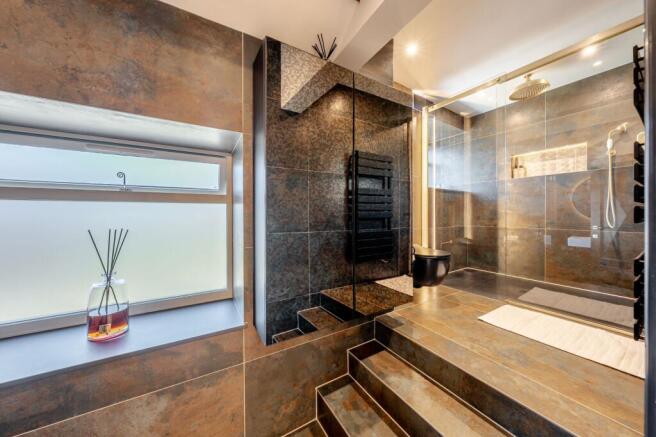 2 bed Detached for sale Image 12
