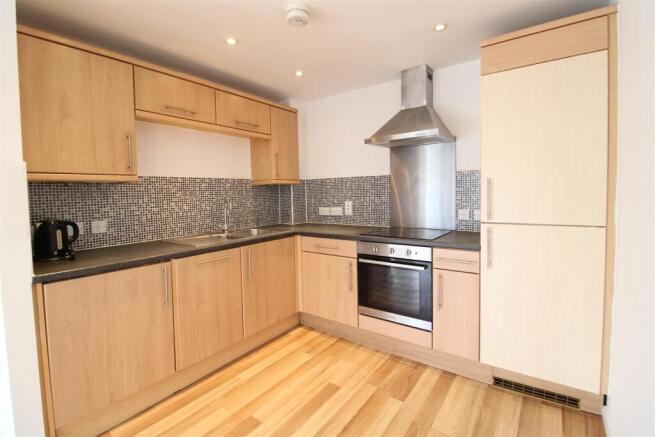 3 bed House to rent Image 4
