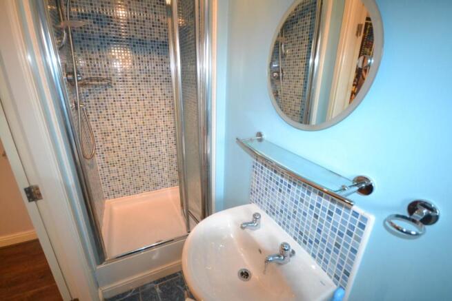 EN SUITE