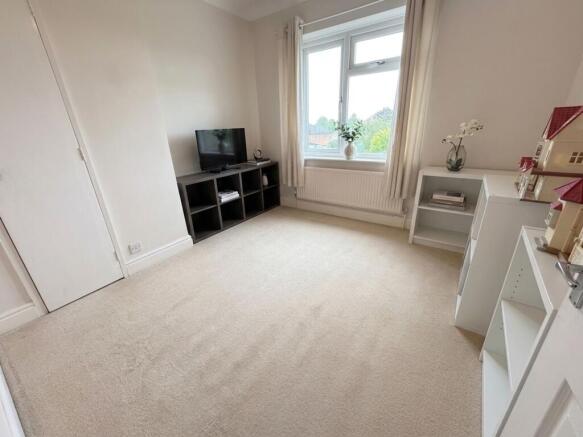 4 bed Semi-Detached for sale Image 12