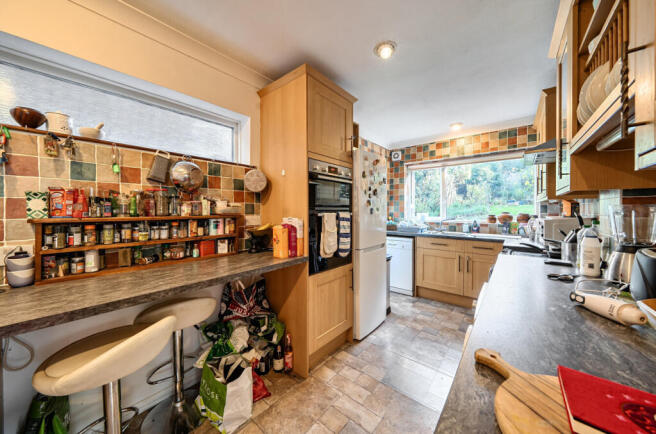 1421562-15-69a588...