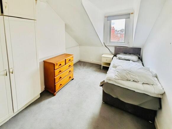 5 bed Terraced for sale Image 6