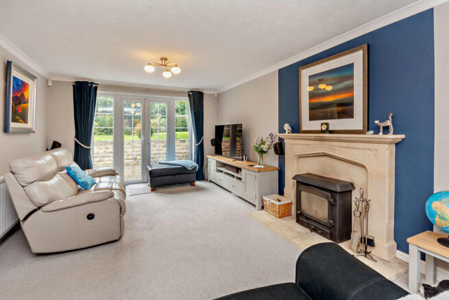 8664509-interior1...