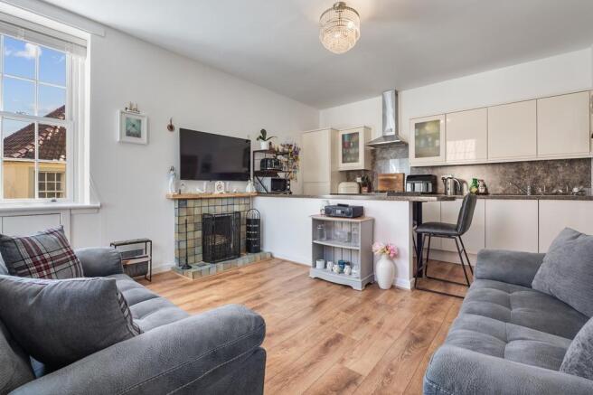 LOUNGE KITCHEN