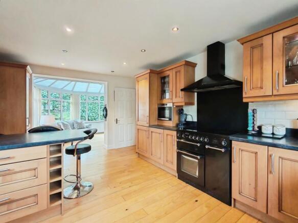 3 bed Detached for sale Image 12