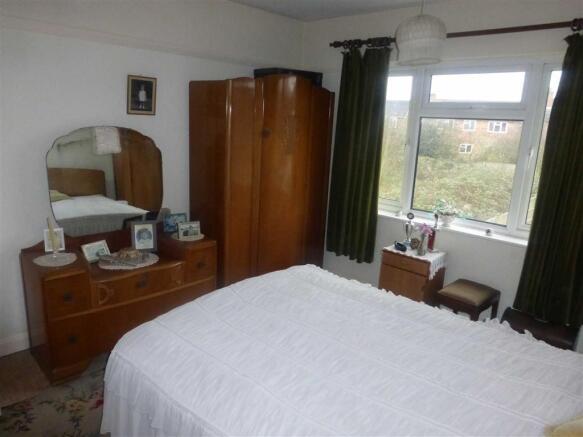 Bedroom 2 (rear)