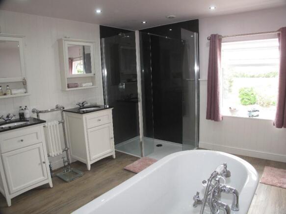 Master En-suite