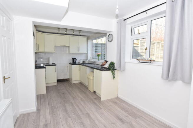 Oulton Close, Prenton, CH43 0XE photo 5