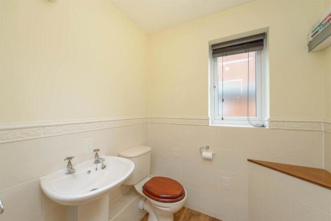10WestwoodClose_024.jpg