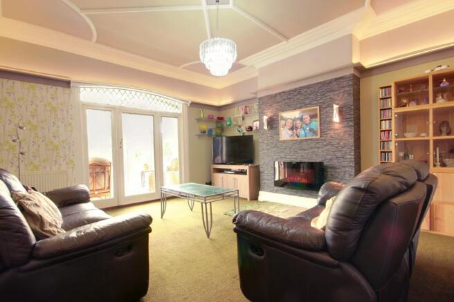 Lounge 2