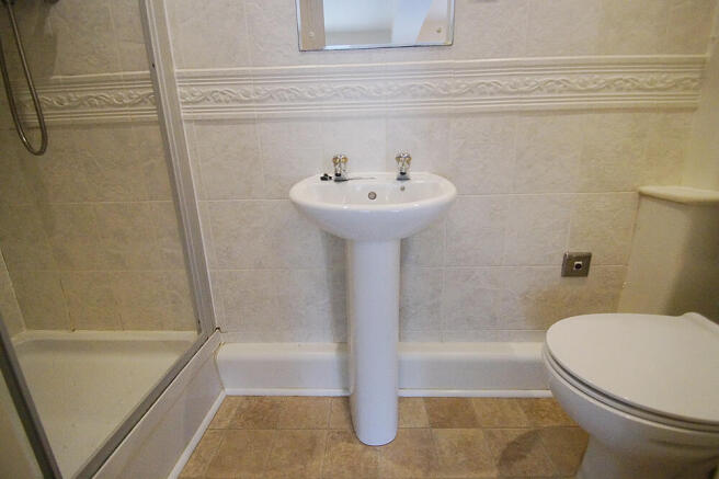 2 bed Duplex to rent Image 8