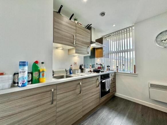 1 bed Apartment to rent Image 5