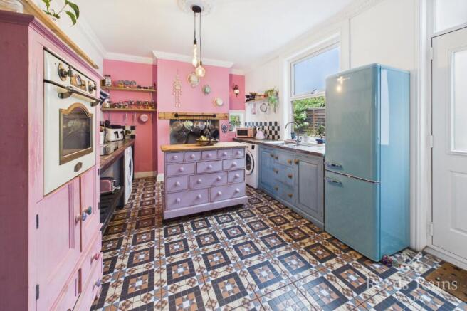 4 bed Terraced for sale Image 6