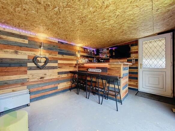 'Man Cave'/Bar/Ho...