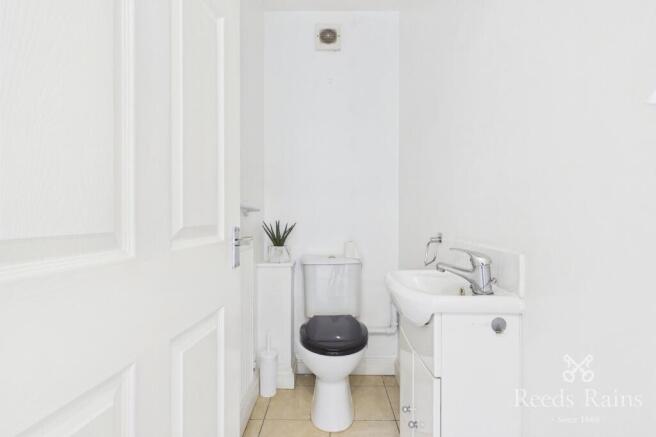 2 bed End of Terrace to rent Image 6