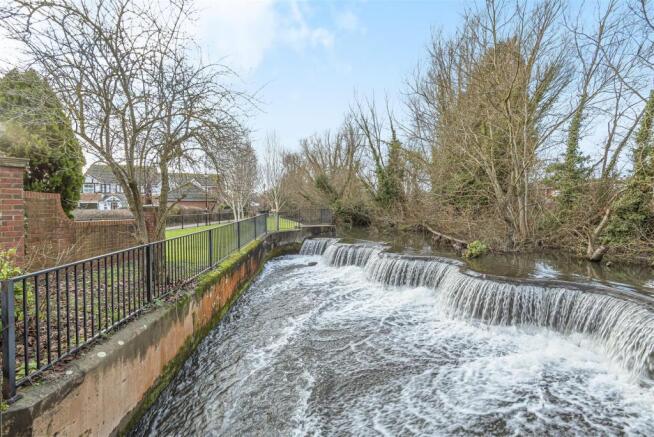 Byewaters - Canal view.jpg