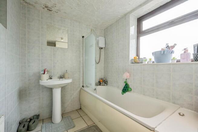 2 bed Terraced for sale Image 11
