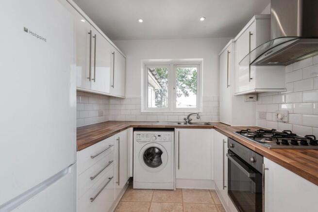 Fox Hollow Drive, Bexleyheath, DA7 photo 4