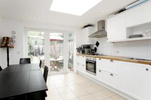 18, Chestnut Road, Twickenham TW2 5QZ