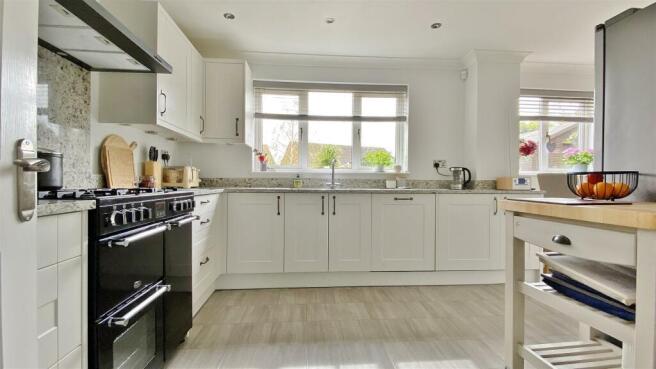 Kitchen/Breakfast Room