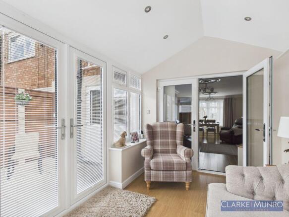 3 bed Terraced for sale Image 6